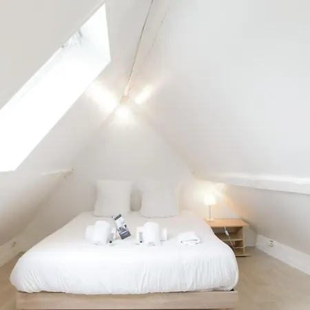 Bright Flat In The Heart Of With A View To The Cathedral - Welkeys Daire Rouen